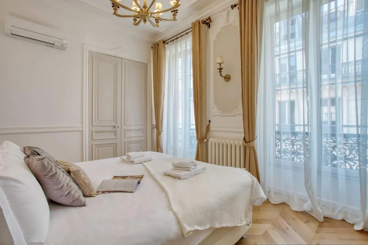 Galeries Lafayette - 7 Bedrooms - Lift - Aircon Apartmán *