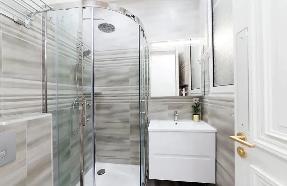 Galeries Lafayette - 7 Bedrooms - Lift - Aircon Apartment Paris