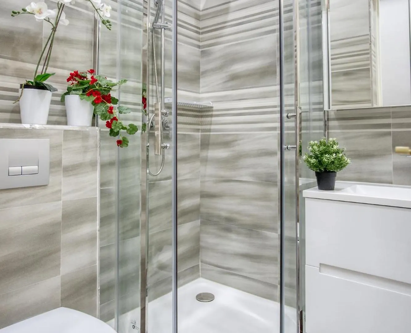 Galeries Lafayette - 7 Bedrooms - Lift - Aircon * Paris