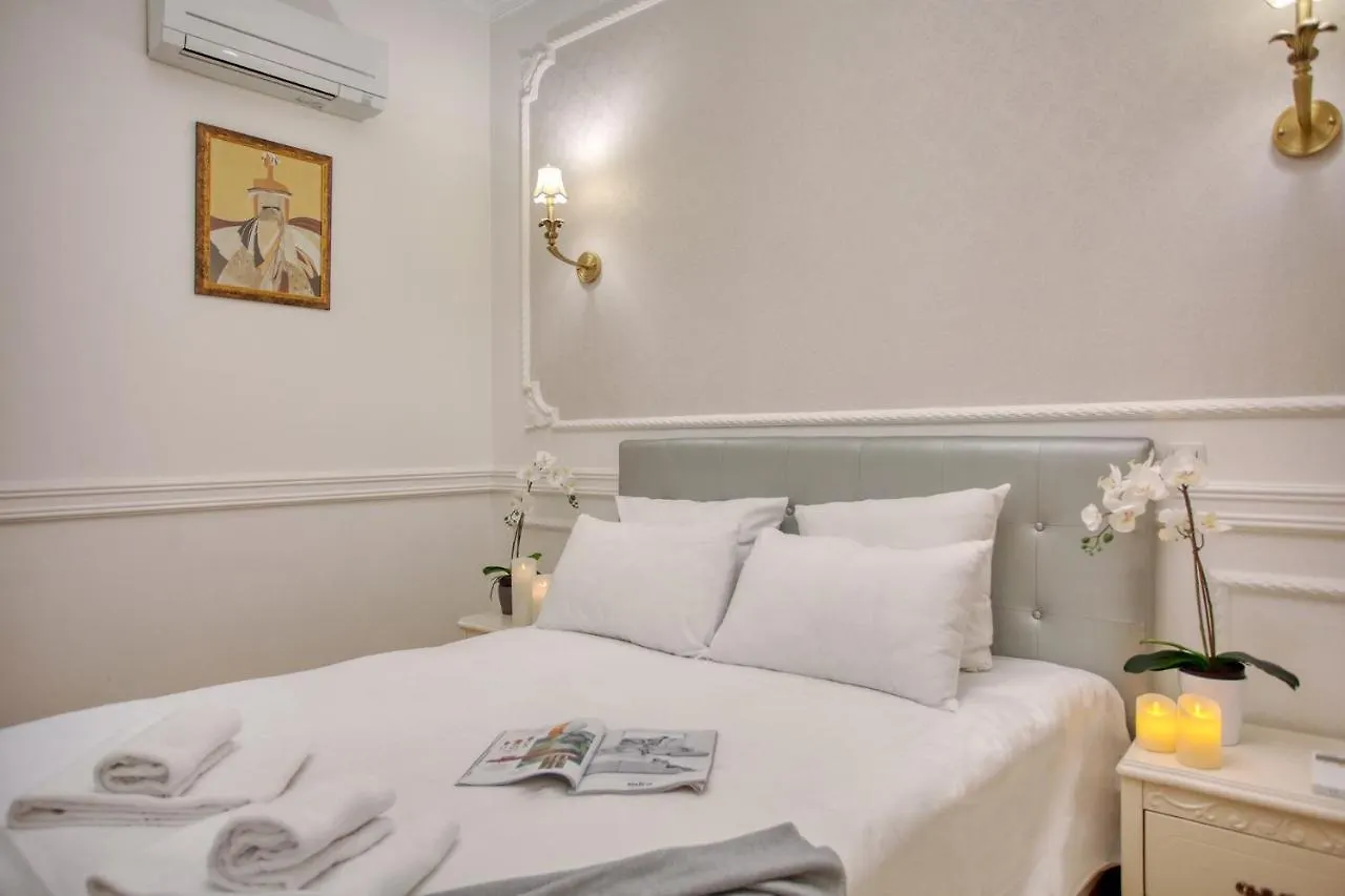 Galeries Lafayette - 7 Bedrooms - Lift - Aircon Appartement